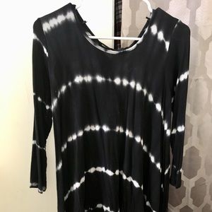 Tye die flowy shirt! With crisscross back.